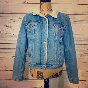 Levi’s Sherpa Trucker Jacket
